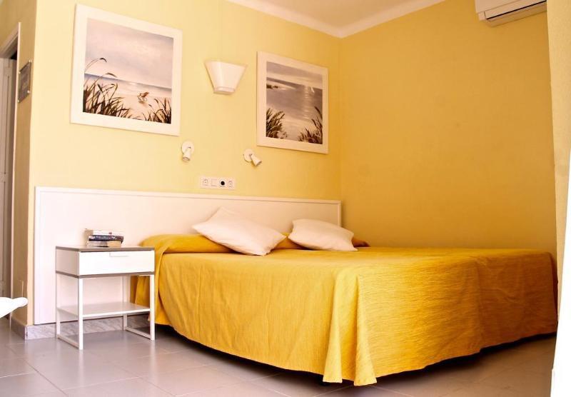 הוסטל Palmanova Hsr Gil (Adults Only) מראה חיצוני תמונה